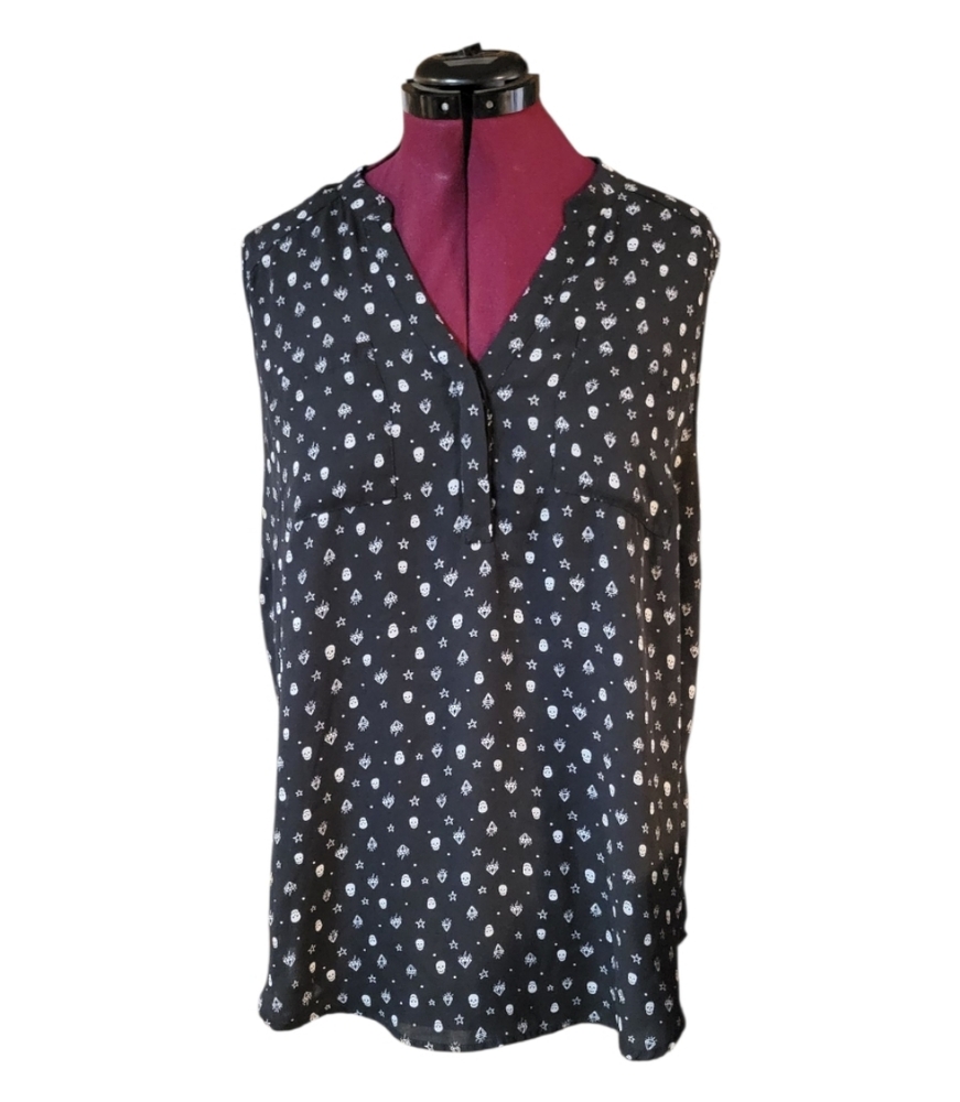 Torrid Size 2 Sleeveless Black and White Women's Top